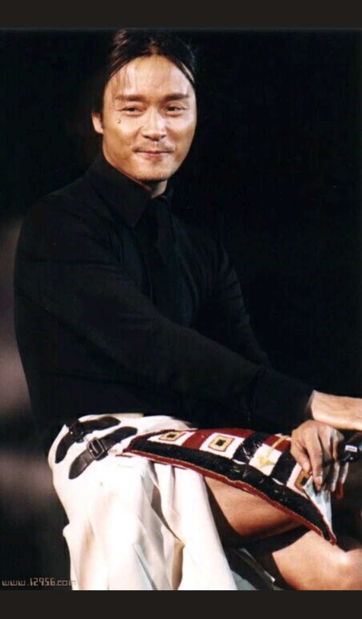 진정한 예술가는 남성성과 여성성을 모두 표현할 수 있어야 한다. 예술은 남성도 여성도 아니기 때문이다 | 인스티즈