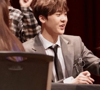 아이돌이랑 팬이랑 바뀐 짤.gif | 인스티즈