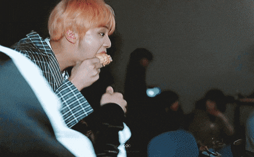 방탄으로 보는 음식 나눠먹기 레벨(방석이들은 어디까지 가능🤔❓️) | 인스티즈