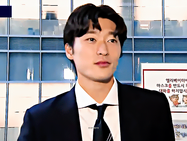 조규성과 함께 알아보는 유럽 챔피언스리그 유로파리그 | 인스티즈
