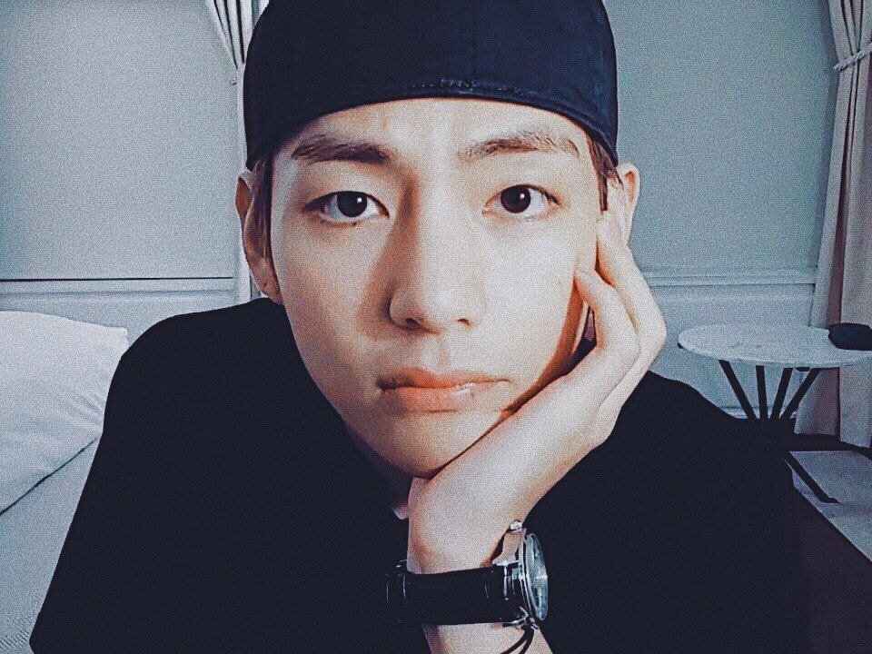 3대 미인점을 모두 소유하고 있는 남자, 세계 미남 1위 뷔 | 인스티즈