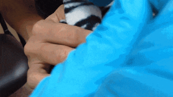 다람쥐 뾰루지 시원하게 짜기.gif | 인스티즈