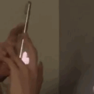 편하다고 간증 많은 엑소 백현 타자법 GIF | 인스티즈