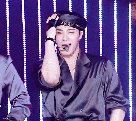 팬들이 많이 좋아하는 아이돌 무대 착장이지만 정작 아이돌 좋아했던, 좋아하는 군것질 말하는 달글멤버는 고통받는 패션템 | 인스티즈