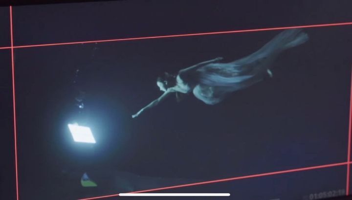 지금 알티타고있는 세계관 찍겠다고 대역없이 수중촬영 해낸 에스파 카리나 | 인스티즈