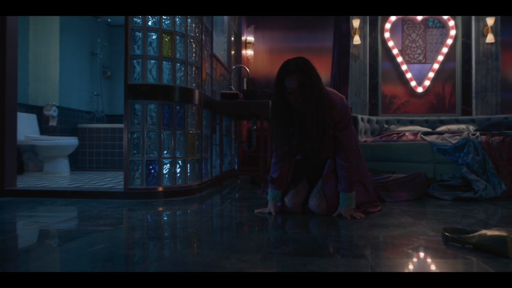 마스크걸 보면서 벽지랑 커튼이 익숙했는데 역시나 미감이.twt (마스크걸 장면 스포 될 수도) | 인스티즈