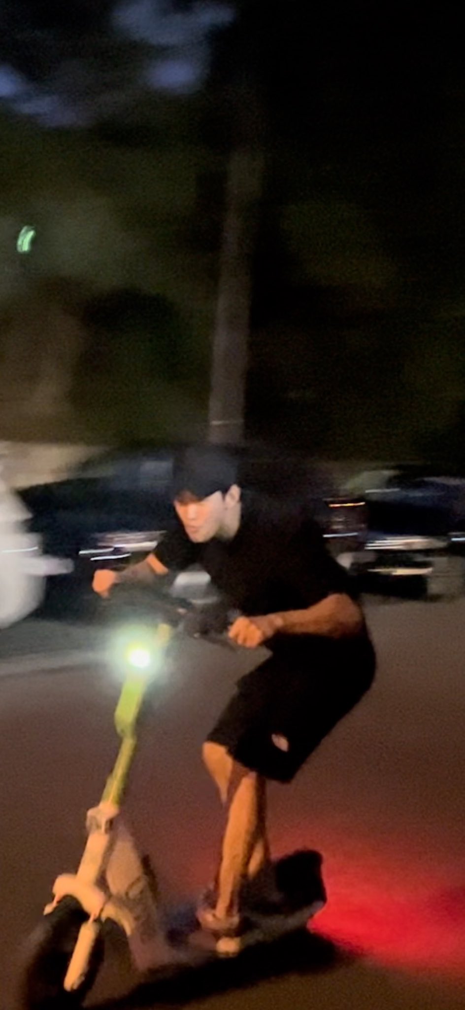 김수현 버블 구독중인데 남친짤 말고 과에서 착하고 잘생겼는데 좀 모자란친구 짤만 잔뜩 보내줌 | 인스티즈