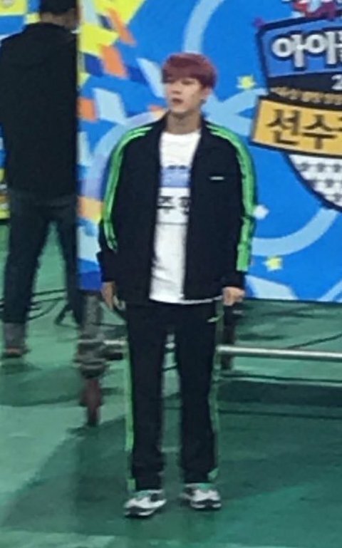 2019년도에 예리하고 깐깐한 감별로 아이돌 대화합 만들었던 아이돌 팬덤.jpg | 인스티즈