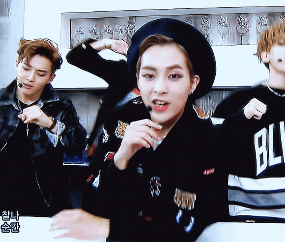 팬들이 많이 좋아하는 아이돌 무대 착장이지만 정작 아이돌 좋아했던, 좋아하는 군것질 말하는 달글멤버는 고통받는 패션템 | 인스티즈