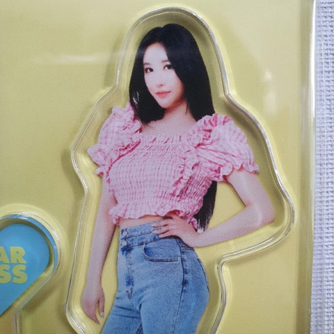 불법 굿즈 퀄 아니냐고 말나오는 브레이브걸스 공식 굿즈 | 인스티즈