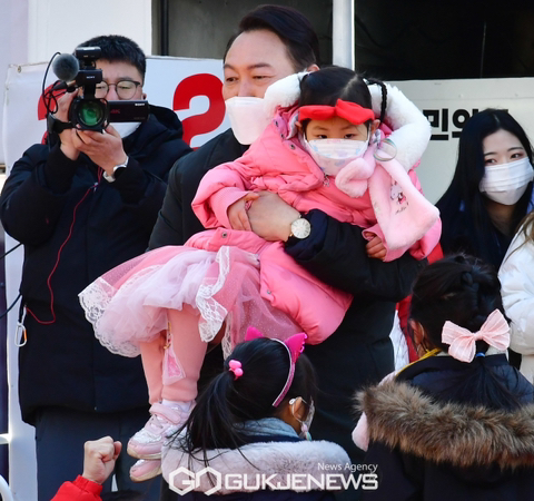 윤석열과 재명아빠를 향한 아이들의 온도차 | 인스티즈