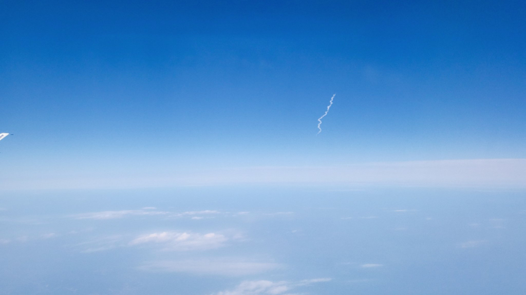 제주에서 오는 비행기에서 누리호 발사 봤다.twt | 인스티즈