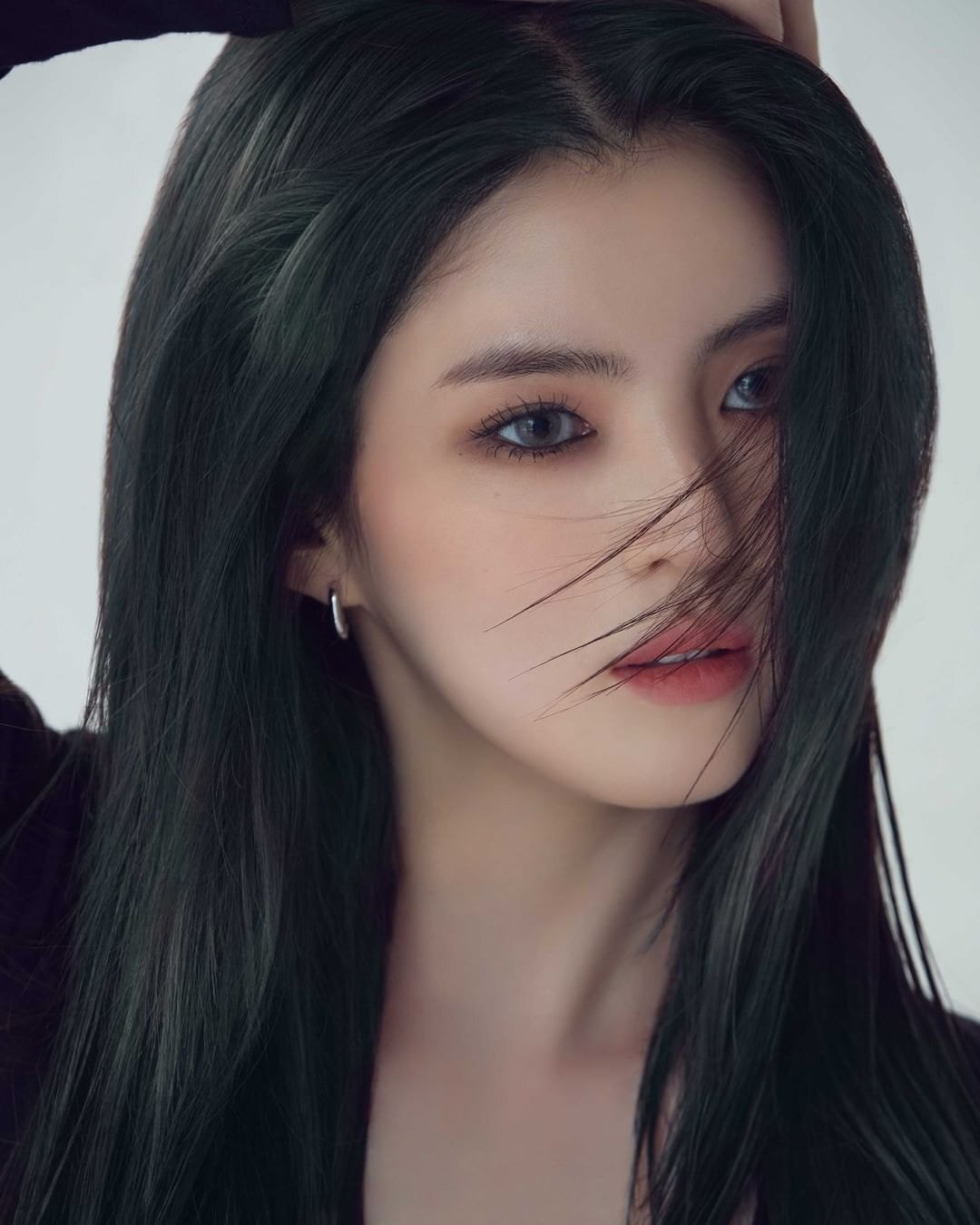 얼굴 미친 거 같은 한소희 로레알파리 화보 | 인스티즈