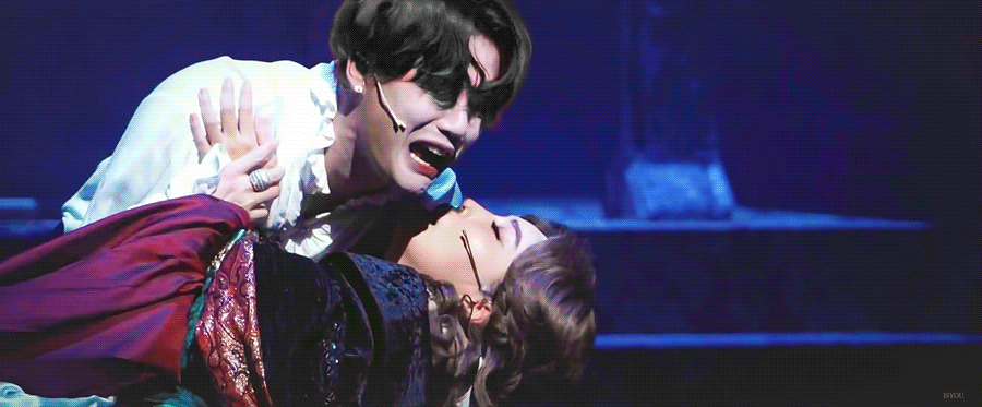 [뮤지컬드라큘라] 사랑하는 사람과 결혼을 앞두고 있는데, 저를 400년동안 사랑한 남자가 있대요 | 인스티즈