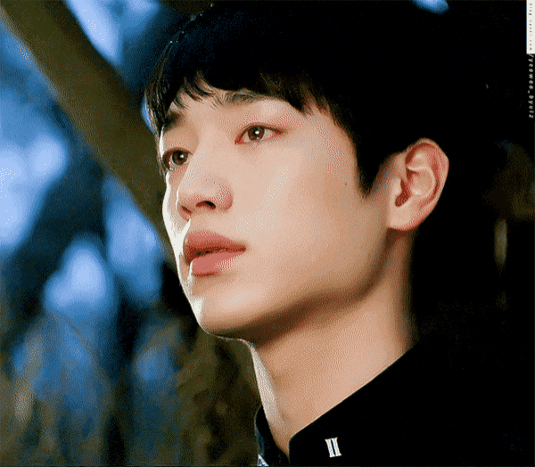 물과 기름처럼 절대 섞일 수 없다는, 남자 연예인 취향 소나무 양대산맥.gif | 인스티즈
