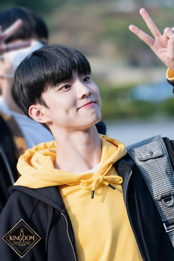 천사가 남긴 실수였나 아니면 진한 키스였나 보조개가 예쁜 남자아이돌 모음 | 인스티즈