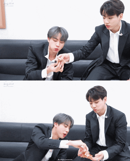 방탄으로 보는 음식 나눠먹기 레벨(방석이들은 어디까지 가능🤔❓️) | 인스티즈