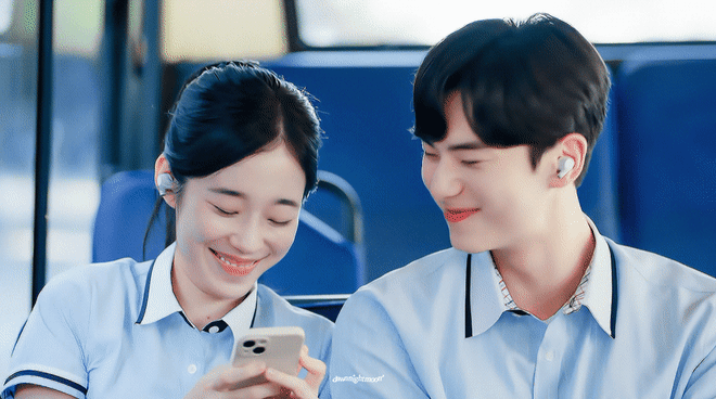 [일타스캔들] 더 끌리는 남주는? 다정한 모범생 단짝친구 vs 운동부출신 공부젬병 무서운친구 | 인스티즈