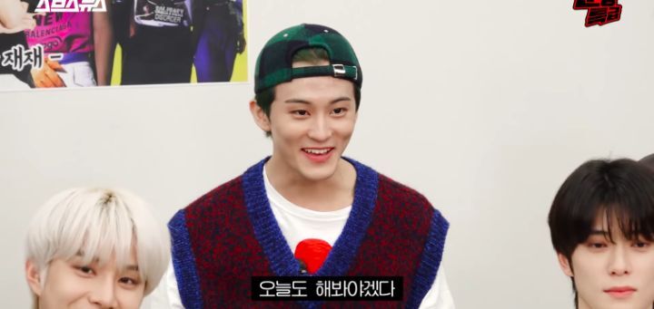 Q. 왜 아이돌들은 의상이 이상한데도 스타일리스트한테 얘기하지 않는 건가요? | 인스티즈