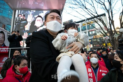 윤석열과 재명아빠를 향한 아이들의 온도차 | 인스티즈
