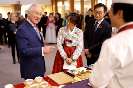 한인 타운 찾은 英 찰스3세 "매운 김치 먹으면 머리 터지나요” 농담 | 인스티즈