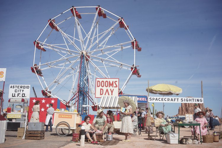 그랜드 부다페스트 호텔 웨스 앤더슨 감독 차기작 '애스터로이드 시티' 포스터 공개 | 인스티즈