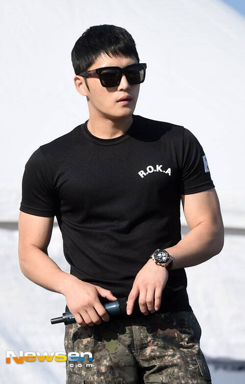어깨 깡패 남자 아이돌 모음 | 인스티즈