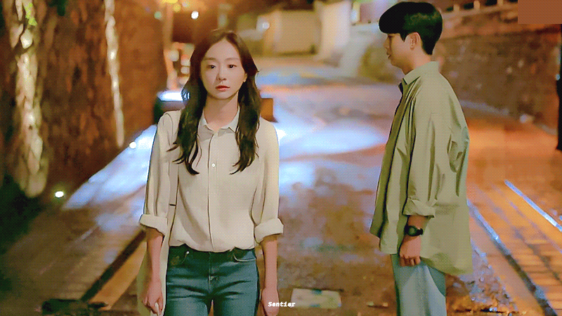 그 해 우리는에서 거의 매회 센스 있다고 언급 많은 교복~캠퍼스~오피스를 넘나드는 최우식X김다미 사계절 시밀러 룩.gifs | 인스티즈