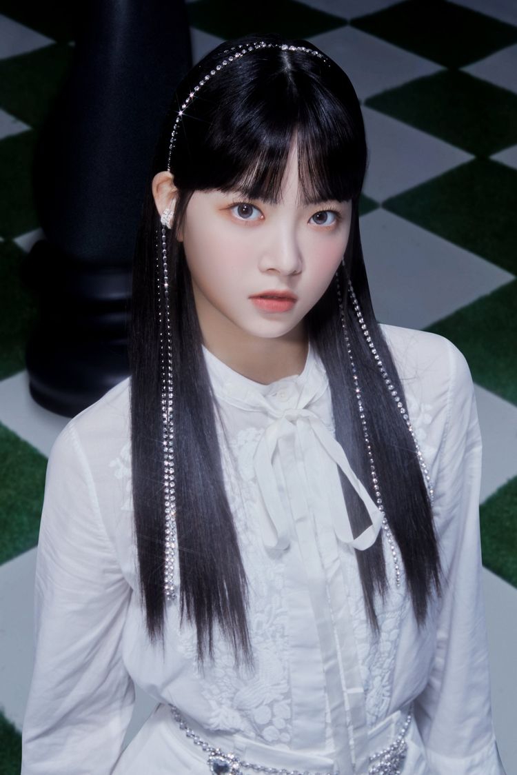 르세라핌 김채원이 인생에서 가장 놀란 사건.twt | 인스티즈