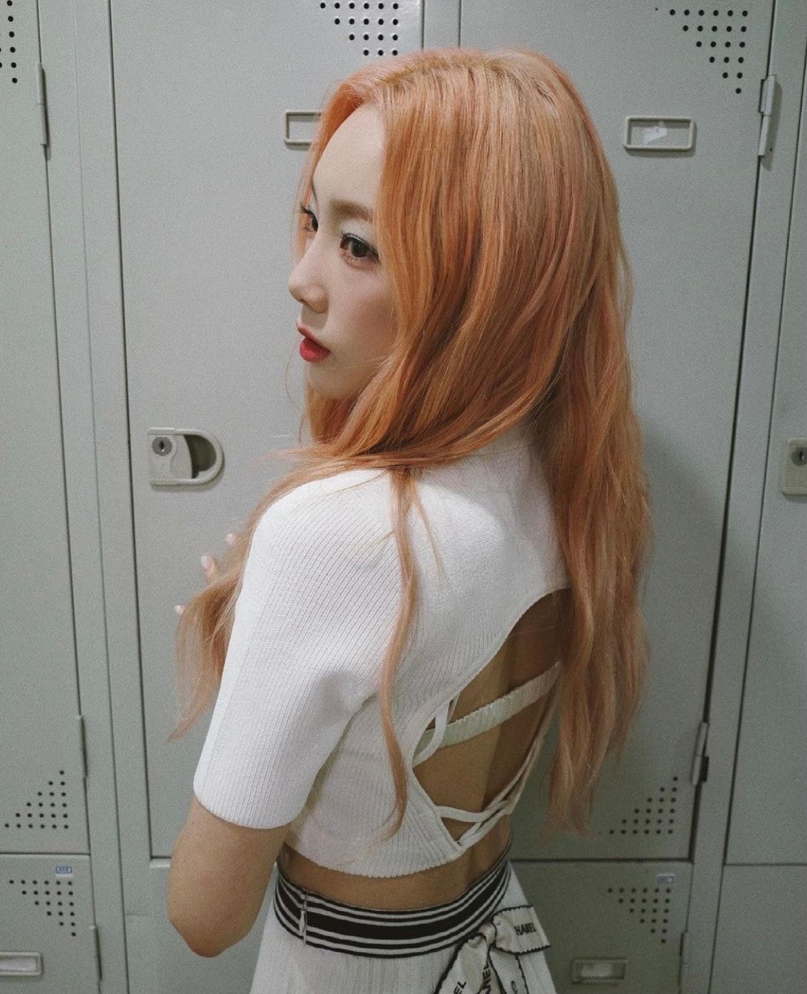 포장지,포장끈 하나도 허투루 버리지 않고 사용하는 태연 스타일리스트.jpg | 인스티즈