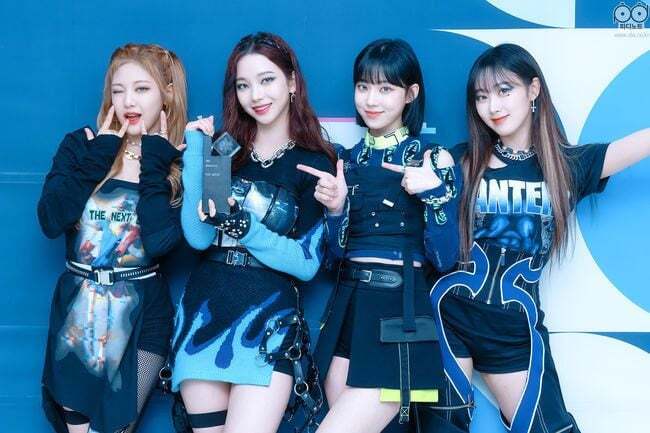 데뷔와 동시에 신인상&대상을 수상한 여자 아이돌 네 팀.jpg | 인스티즈