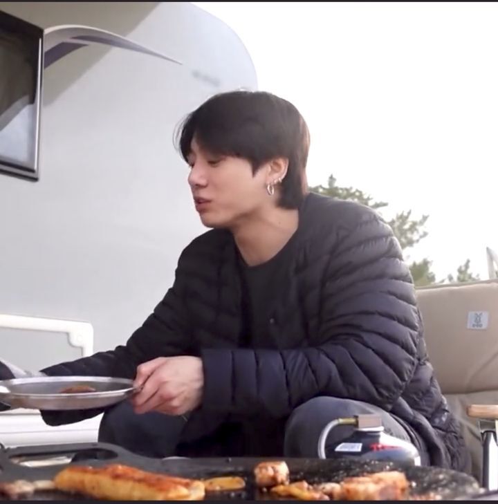 정국이 "요즘 식욕이 없다"라고 말할 날 먹은 것들 | 인스티즈