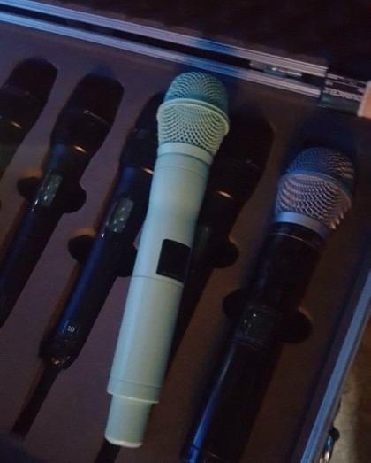 아이유의 마이크 사랑 | 인스티즈