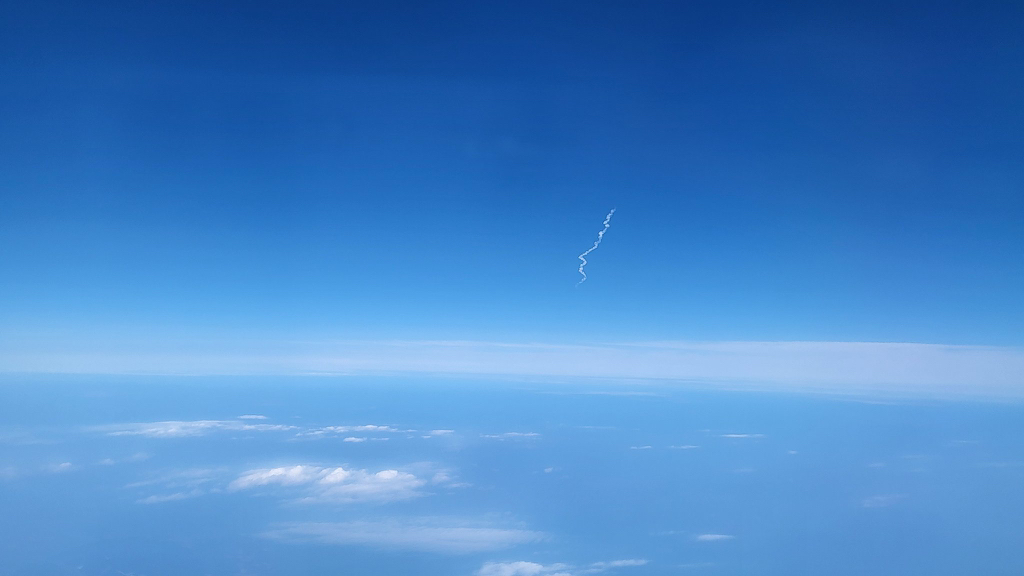 제주에서 오는 비행기에서 누리호 발사 봤다.twt | 인스티즈