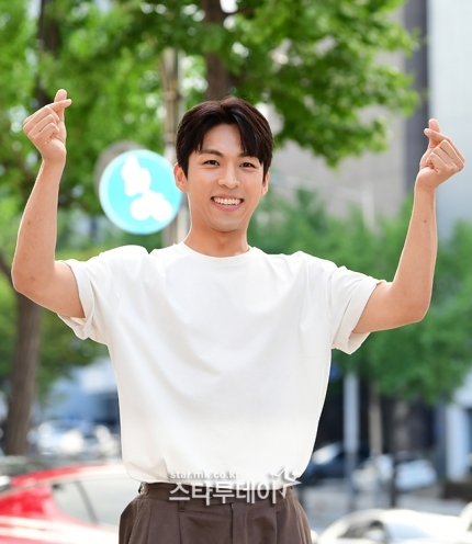 종방연 기사 사진 뜬 이상한 변호사 우영우 팀 | 인스티즈