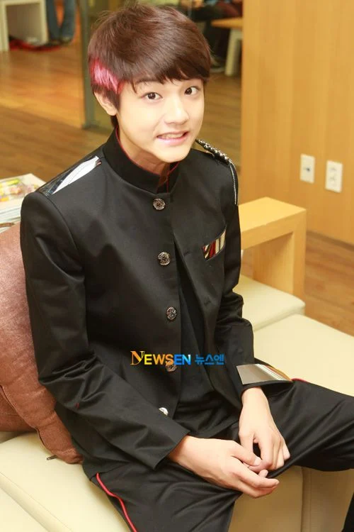 알찬성민 (최예나 오빠) 이 얼마나 어릴때 데뷔했는지 체감되는 짤.jpg | 인스티즈