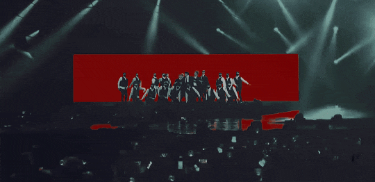 방탄팬들이 투표하면 거의 반반으로 나뉜다는 레전드 무대 2개 | 인스티즈