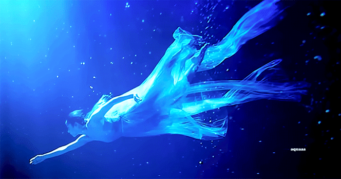 지금 알티타고있는 세계관 찍겠다고 대역없이 수중촬영 해낸 에스파 카리나 | 인스티즈