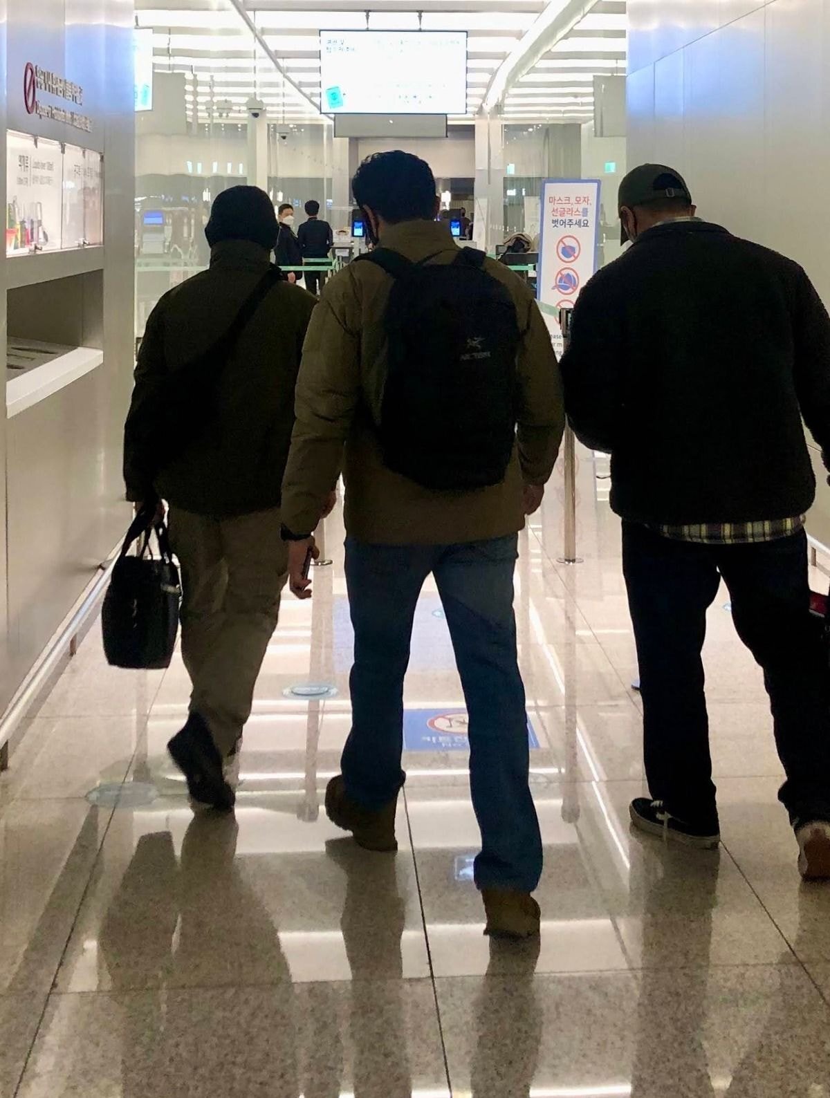 이근 대위 우크라이나로 출국함 | 인스티즈