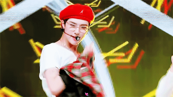 팬들이 많이 좋아하는 아이돌 무대 착장이지만 정작 아이돌 좋아했던, 좋아하는 군것질 말하는 달글멤버는 고통받는 패션템 | 인스티즈