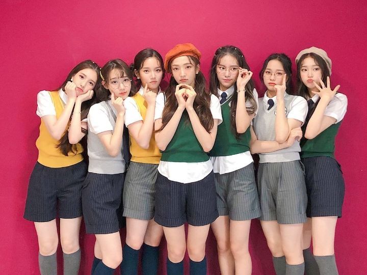 무대의상으로 하의를 바지만 입히는 신인여돌 코디 | 인스티즈