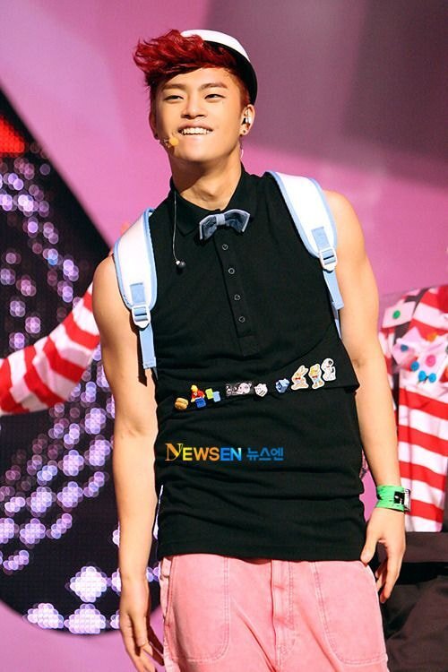 서인국이 활동당시 쪽팔려서 화장실도 못갔다는 애기야 의상 | 인스티즈