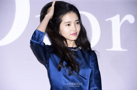 본인 피셜 머리숱 진짜 많다는 여자 연예인 | 인스티즈