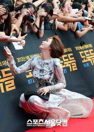 신화에 나오는 여신이 인간 세상에 내려온 거 아니냐며 얘기 나왔던 .... | 인스티즈