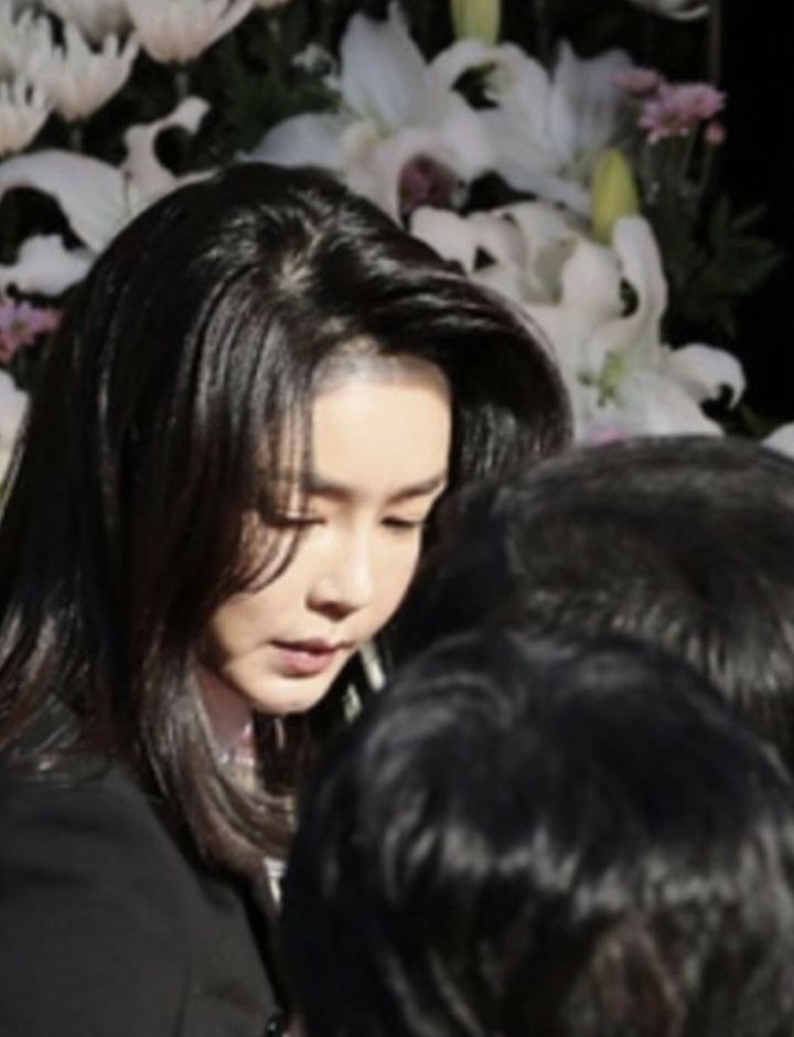 김건희 헤어 라인 | 인스티즈