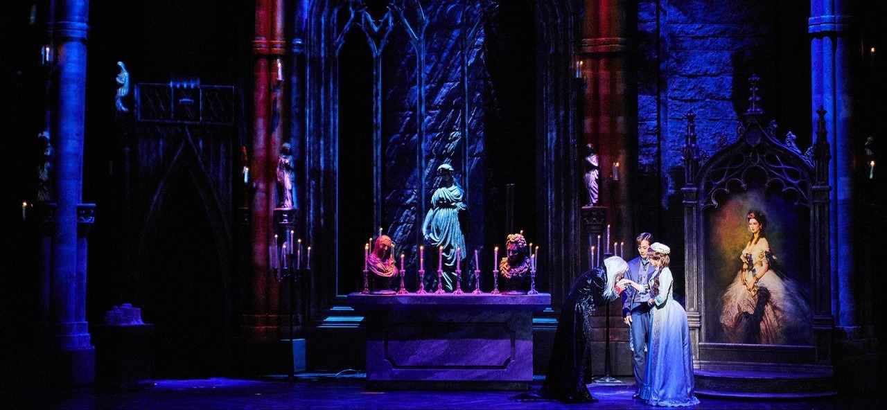 [뮤지컬드라큘라] 사랑하는 사람과 결혼을 앞두고 있는데, 저를 400년동안 사랑한 남자가 있대요 | 인스티즈