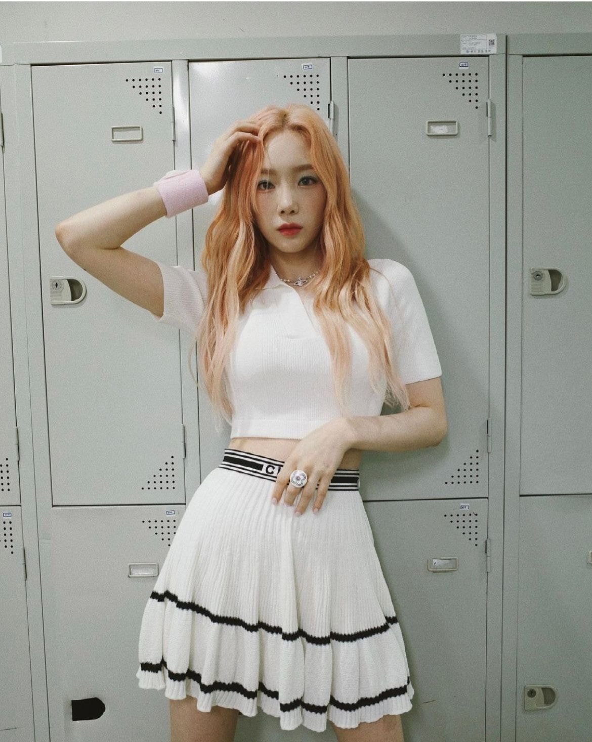 포장지,포장끈 하나도 허투루 버리지 않고 사용하는 태연 스타일리스트.jpg | 인스티즈