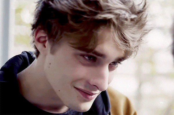 얘들아 길에서 누가 "미안한데 길 좀 물어봐도 돼?" 라고 하면 어떡할거임? | 인스티즈