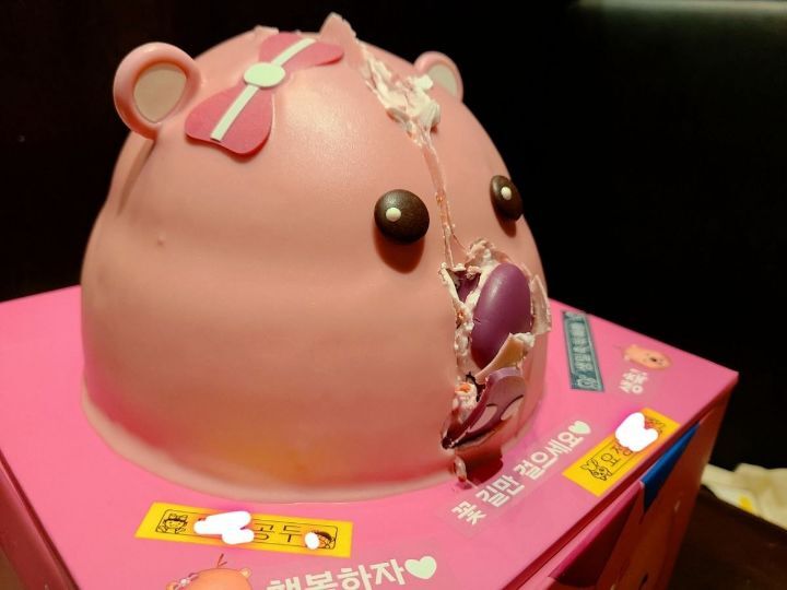 광기 서려있는 케이크... | 인스티즈