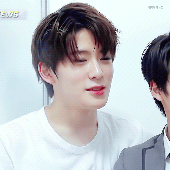 솔직히 본인 잘생긴지 모르겠다는 남자아이돌 | 인스티즈